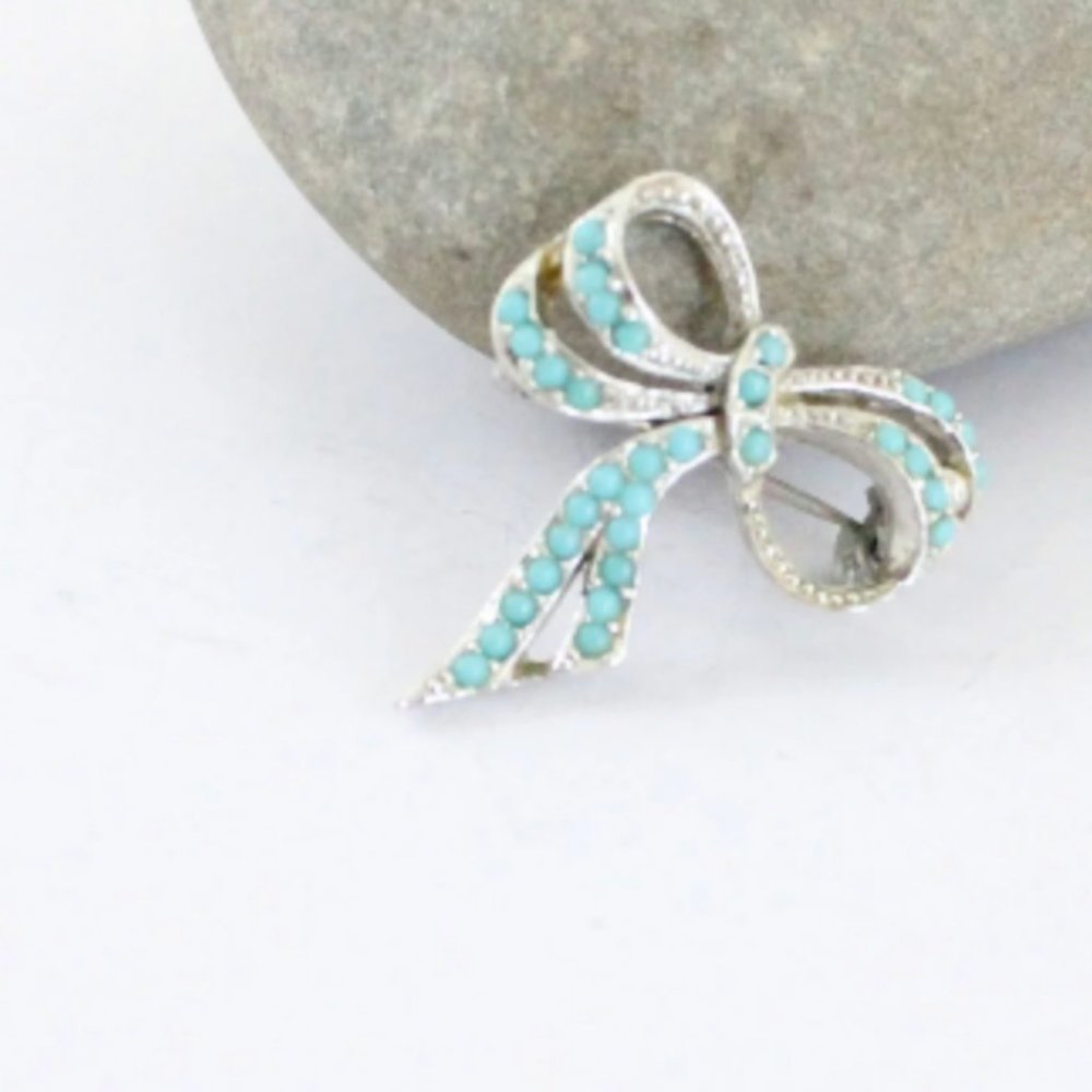 Vintage 50s Bow Brooch, Sphinx of England Silver & Robin's Egg Blue Brooch